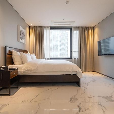 Gloucester Hotel Cshongdzsu Kültér fotó