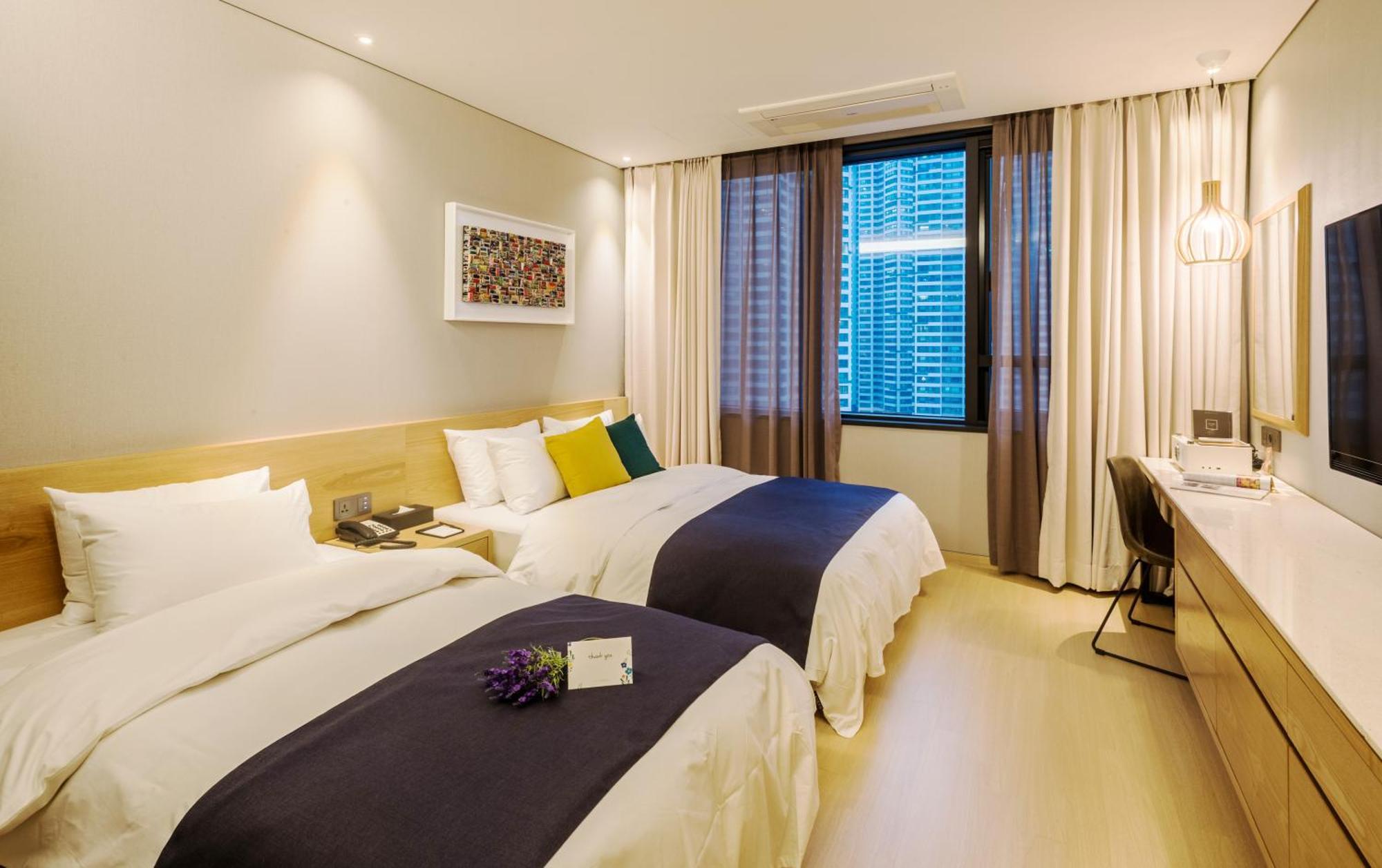Gloucester Hotel Cshongdzsu Kültér fotó