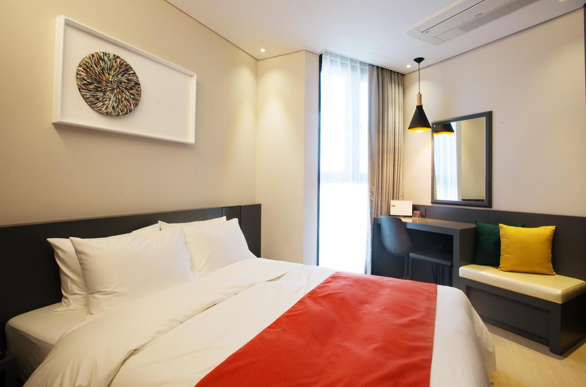 Gloucester Hotel Cshongdzsu Kültér fotó