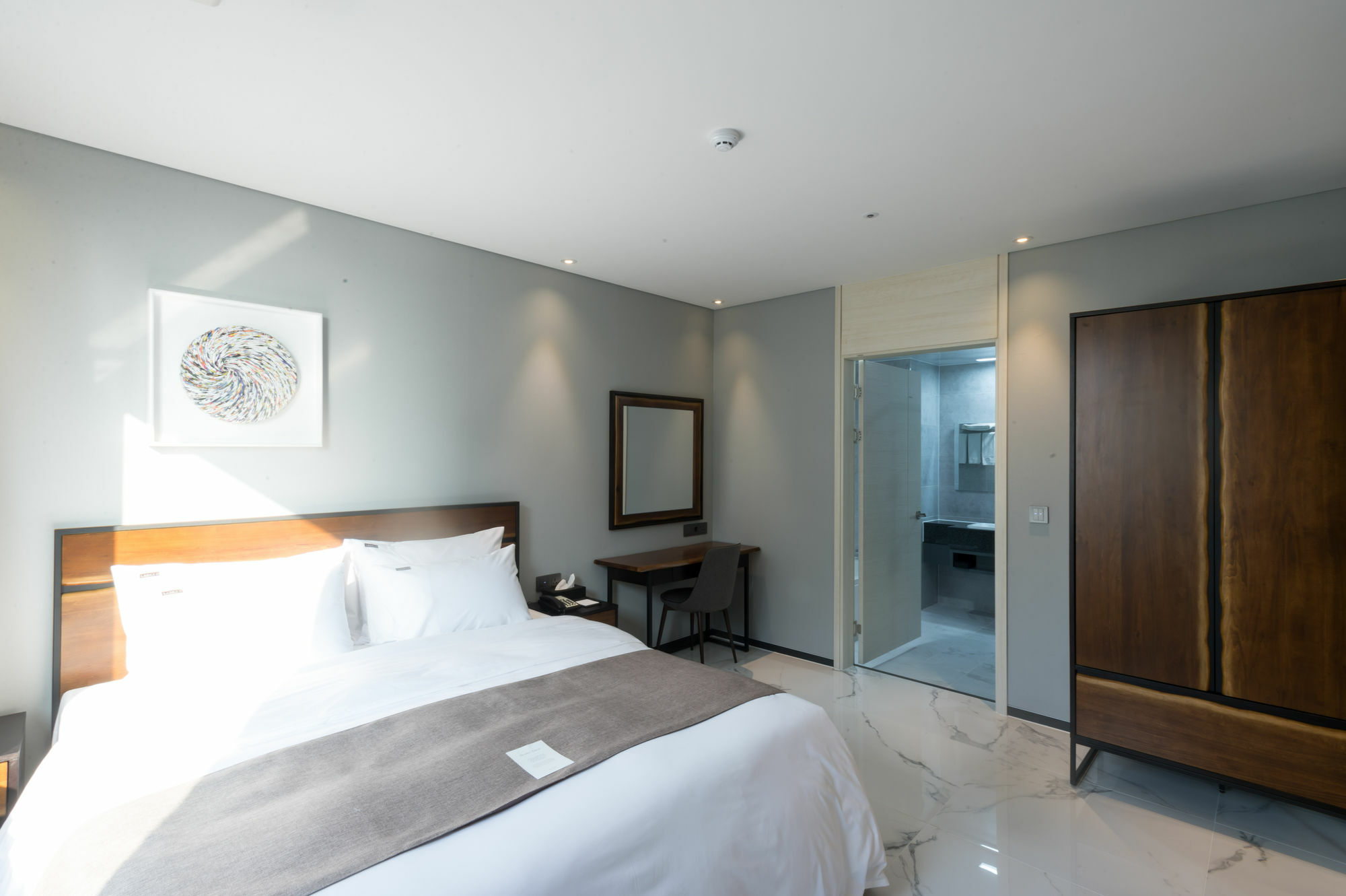 Gloucester Hotel Cshongdzsu Kültér fotó