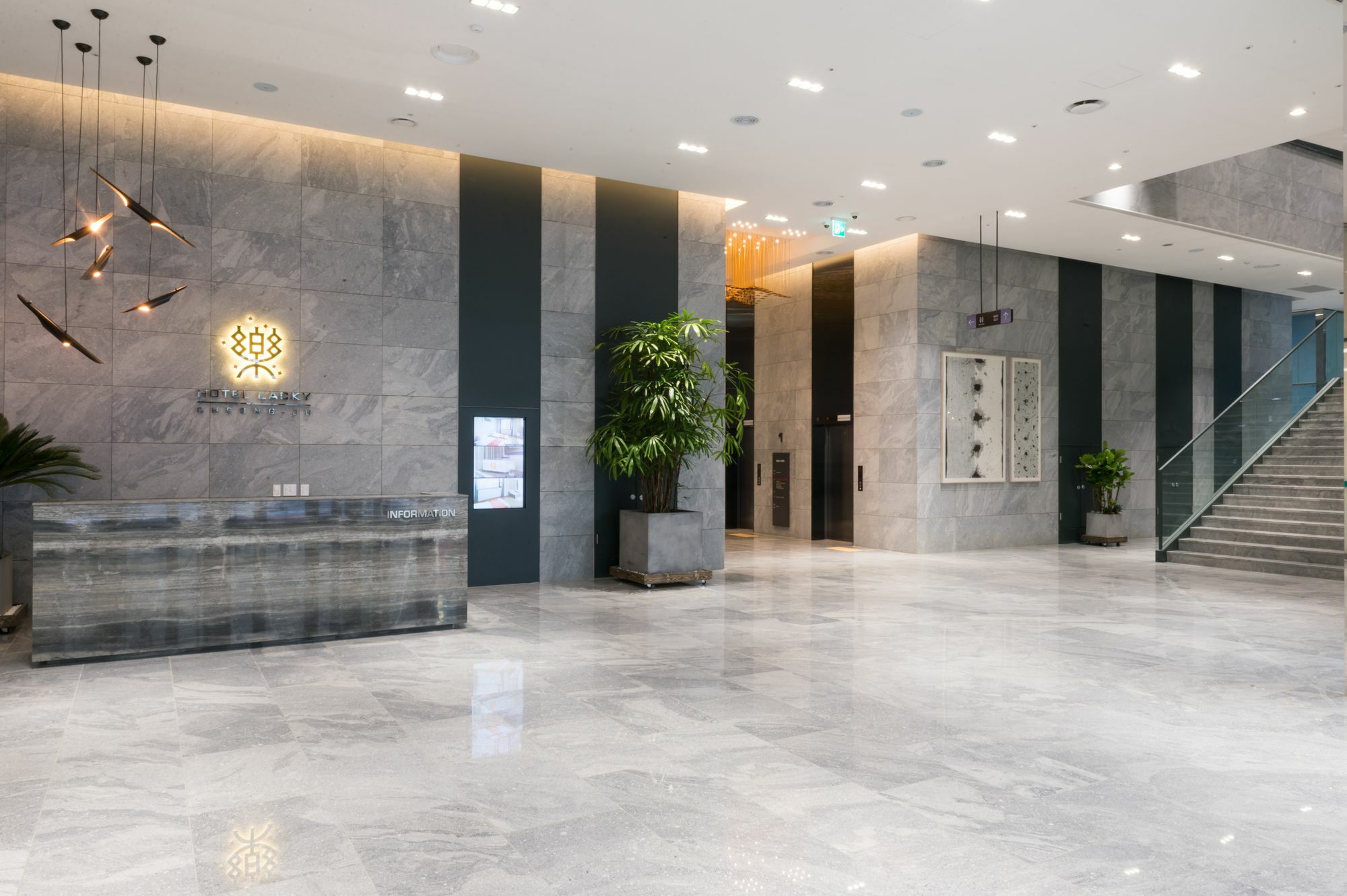 Gloucester Hotel Cshongdzsu Kültér fotó